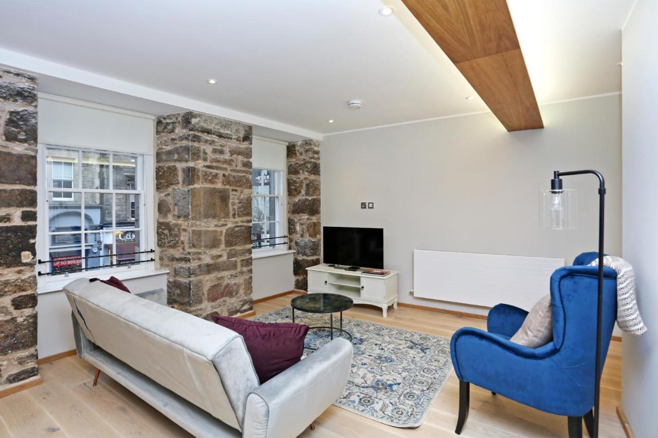 Joivy Refurbished Home On The Royal Mile Edinburgh Exterior photo