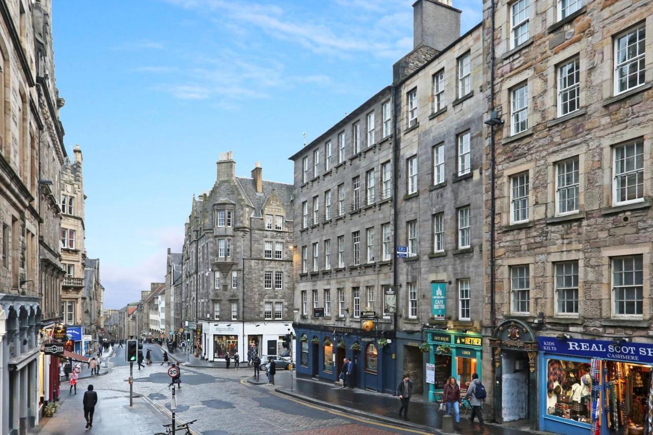 Joivy Refurbished Home On The Royal Mile Edinburgh Exterior photo