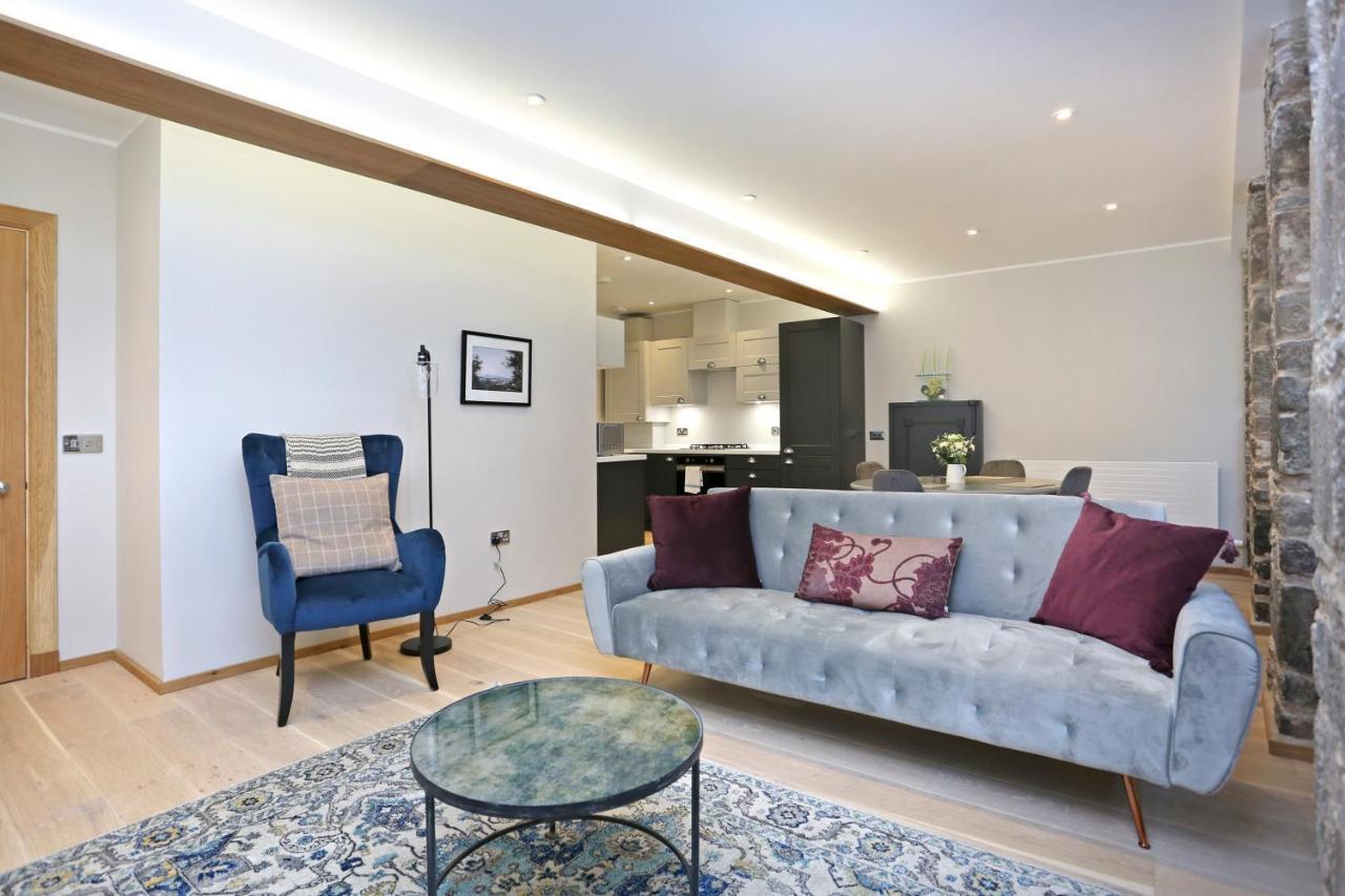 Joivy Refurbished Home On The Royal Mile Edinburgh Exterior photo